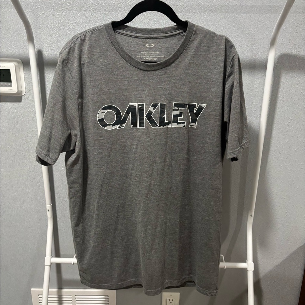 Oakley T-Shirt with Camo Letters